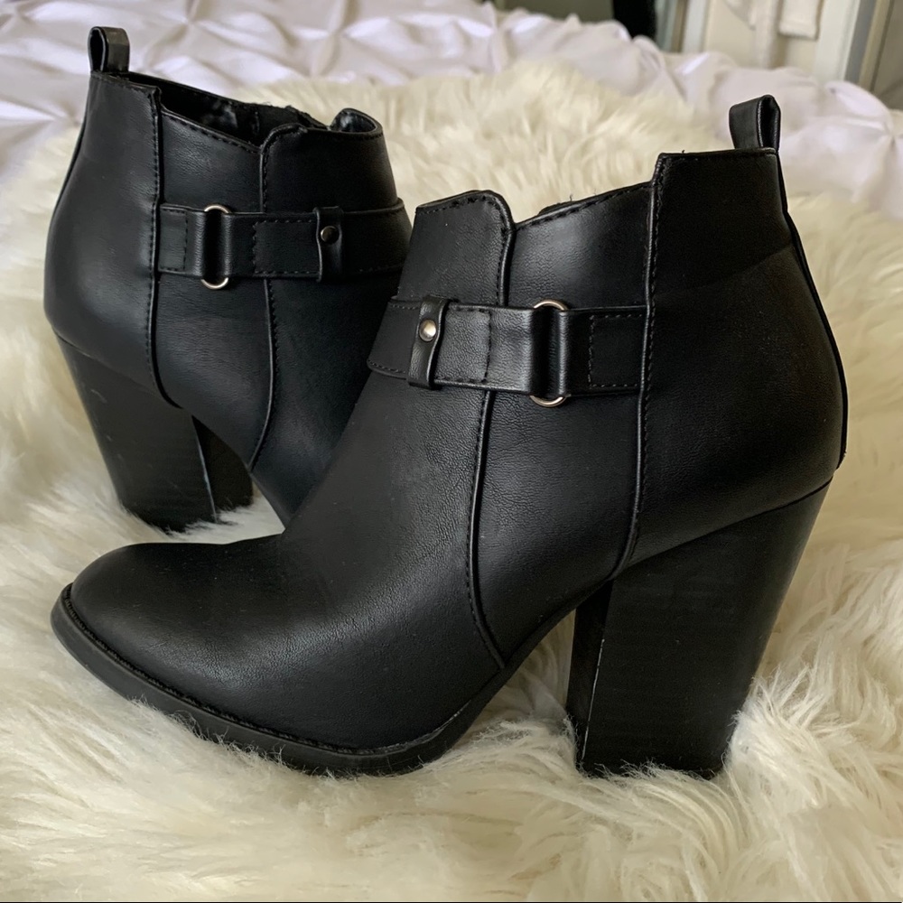 Black Ankle Boots for Women
